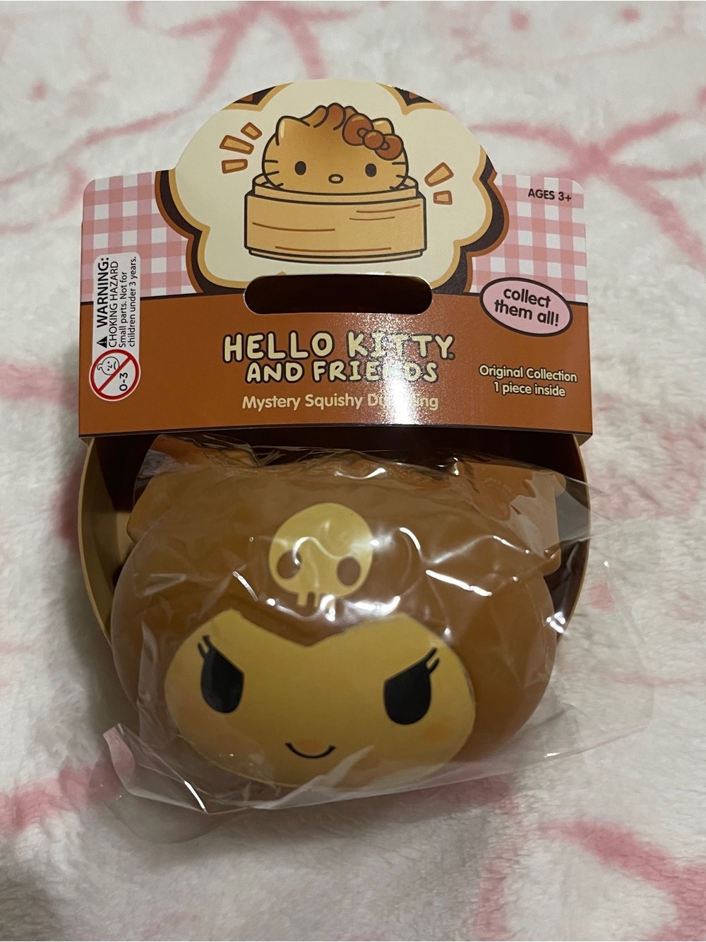 Hello Kitty and Friends Mystery Squishy Dumpling - Kuromi